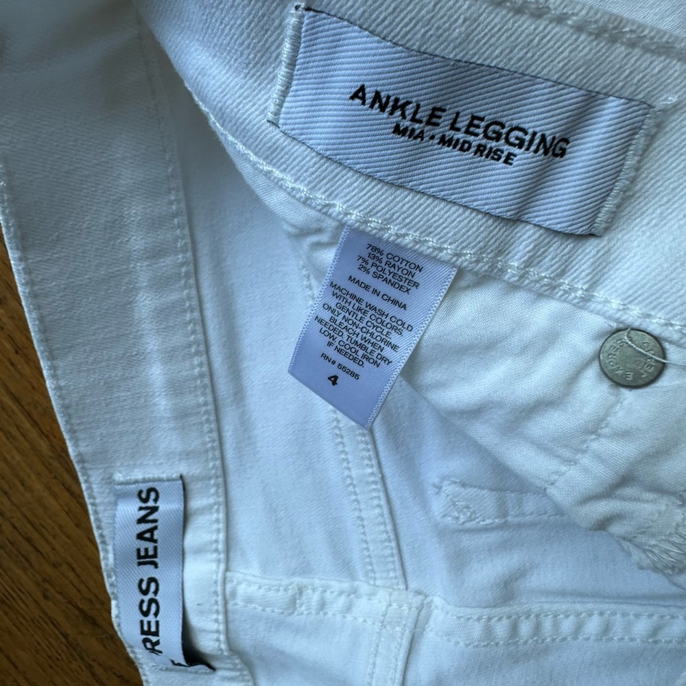 White jeans - Picture 3 of 4